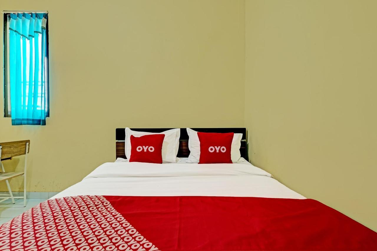 Oyo 91532 Malioboro Guesthouse Yogyakarta Kültér fotó